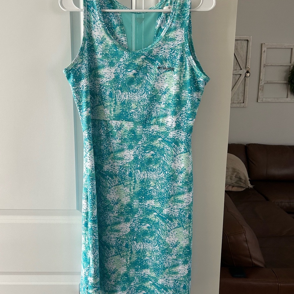 Columbia PFG size Large Dress